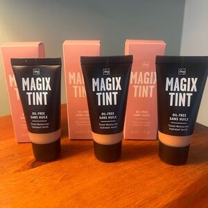 Avon Magix Tint Oil-Free Tinted Moisturizer